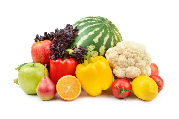 Frukt och grönsaker isolerade på vit bakgrund. — Stockfoto