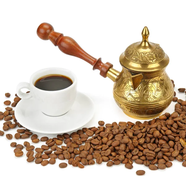 Filiżanka kawy i dzbanek do kawy izolowane na białym tle. — Zdjęcie stockowe