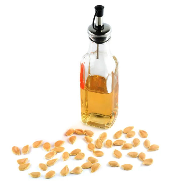 Butelka oleju z nasion dyni izolowana na białym tle. — Zdjęcie stockowe