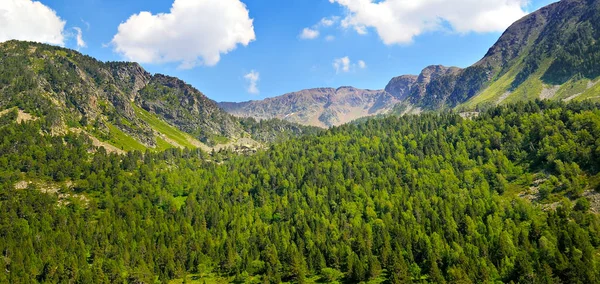 Schöne Berglandschaft - natürliche Outdoor-Reise Hintergrund — Stockfoto