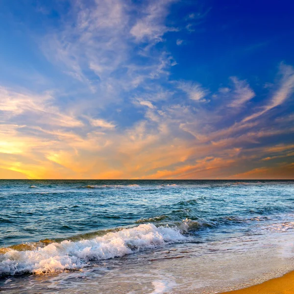 Krásná Oblačnost Nad Mořem Úsvit Koncept Cestování — Stock fotografie