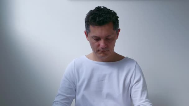 Pandemie Portret Van Een Man Met Beschermende Kleding Concept Gezondheid — Stockvideo