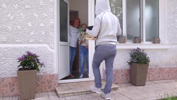 Entrega Casa Verduras Orgánicas Frescas Puerta Puerta Confirmación Digital Para — Vídeo de stock