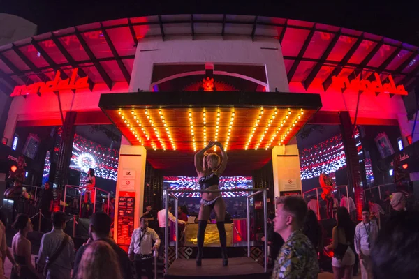 Frühlingspause im Mandala-Nachtclub in Cancun — Stockfoto
