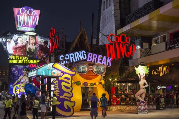 Spring break party zone in Cancun — Stock Photo, Image