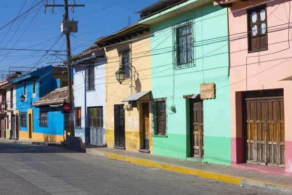 San Cristobal de las Casas, Chiapas renkli mimarisi — Stok fotoğraf