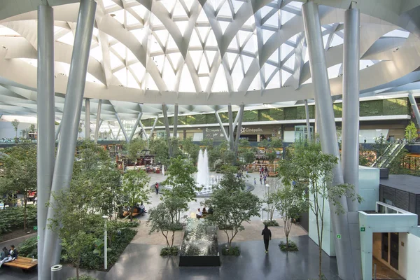 Interior of Toreo Parque Central shopping center — Stock Photo, Image