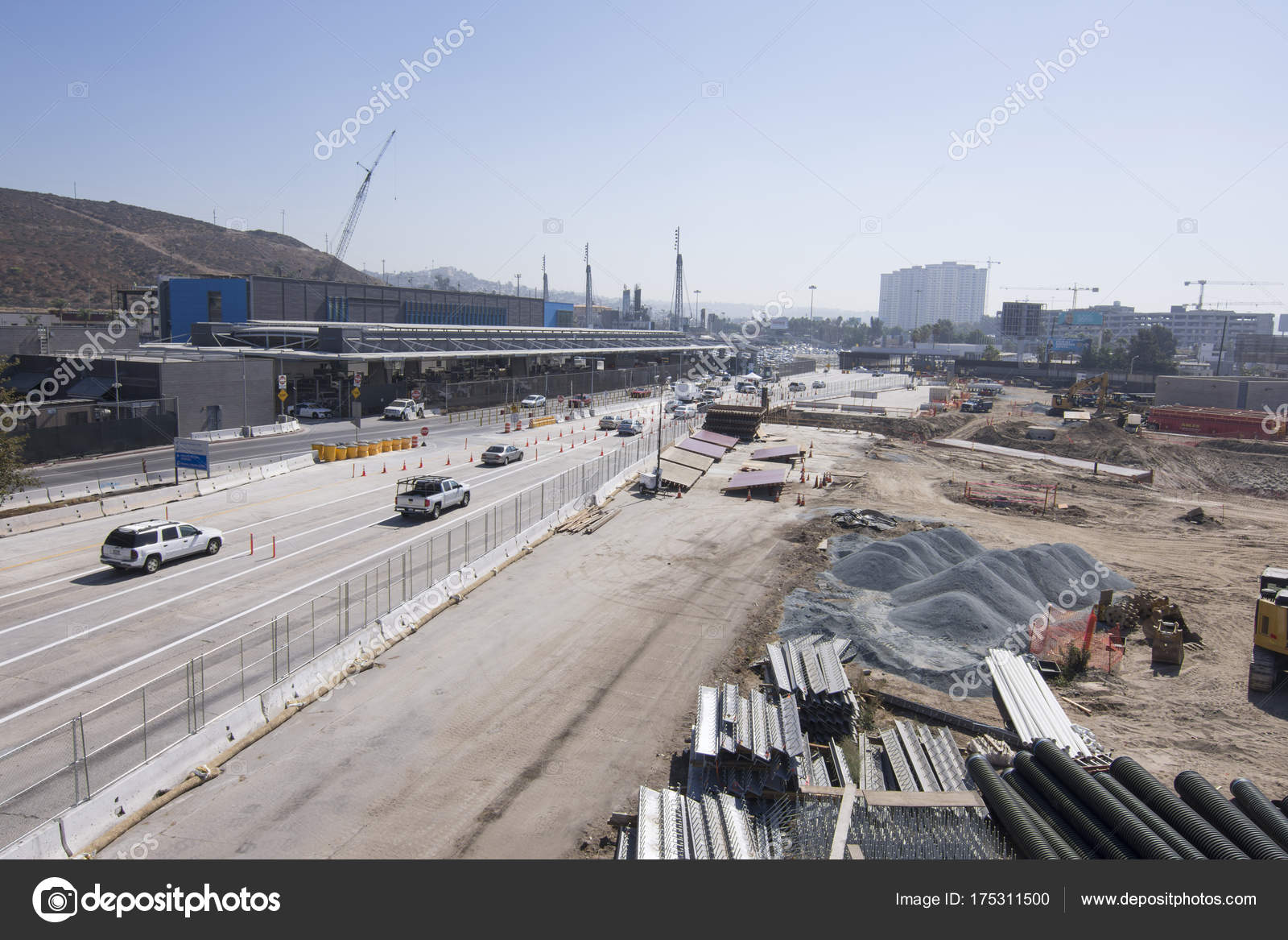 construction-at-the-san-ysidro-border-crossing-stock-editorial-photo
