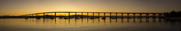 Panoramic scenic view of San Diego - Coronado Bay Bridge at sunr — Stock Photo, Image