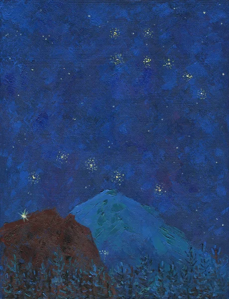 Grande montanha nevada com luzes de montanhistas em uma noite estrelada — Fotografia de Stock