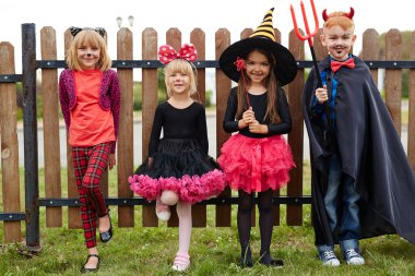 Halloween kids in costumes clipart