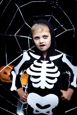 Çocuğu iskelet fantezi elbise
