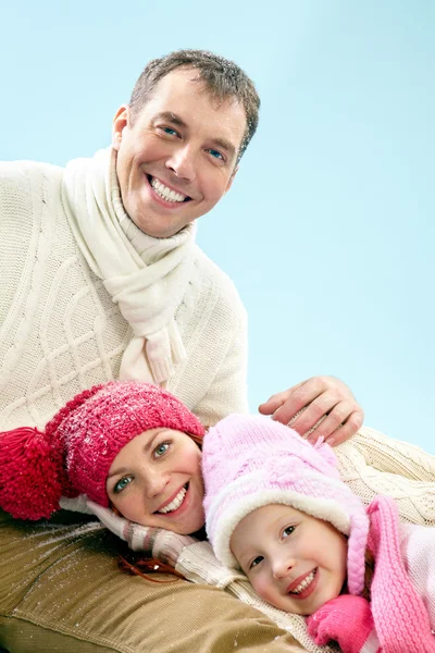 Smiling family embracing each other — Stock Photo, Image