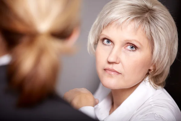 Mature businesswoman looking at camera — Stock Photo, Image