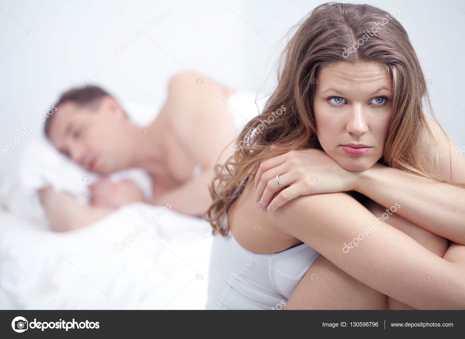 mujer insatisfecha busca
