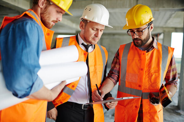 Подписание контракта с руководителем
 