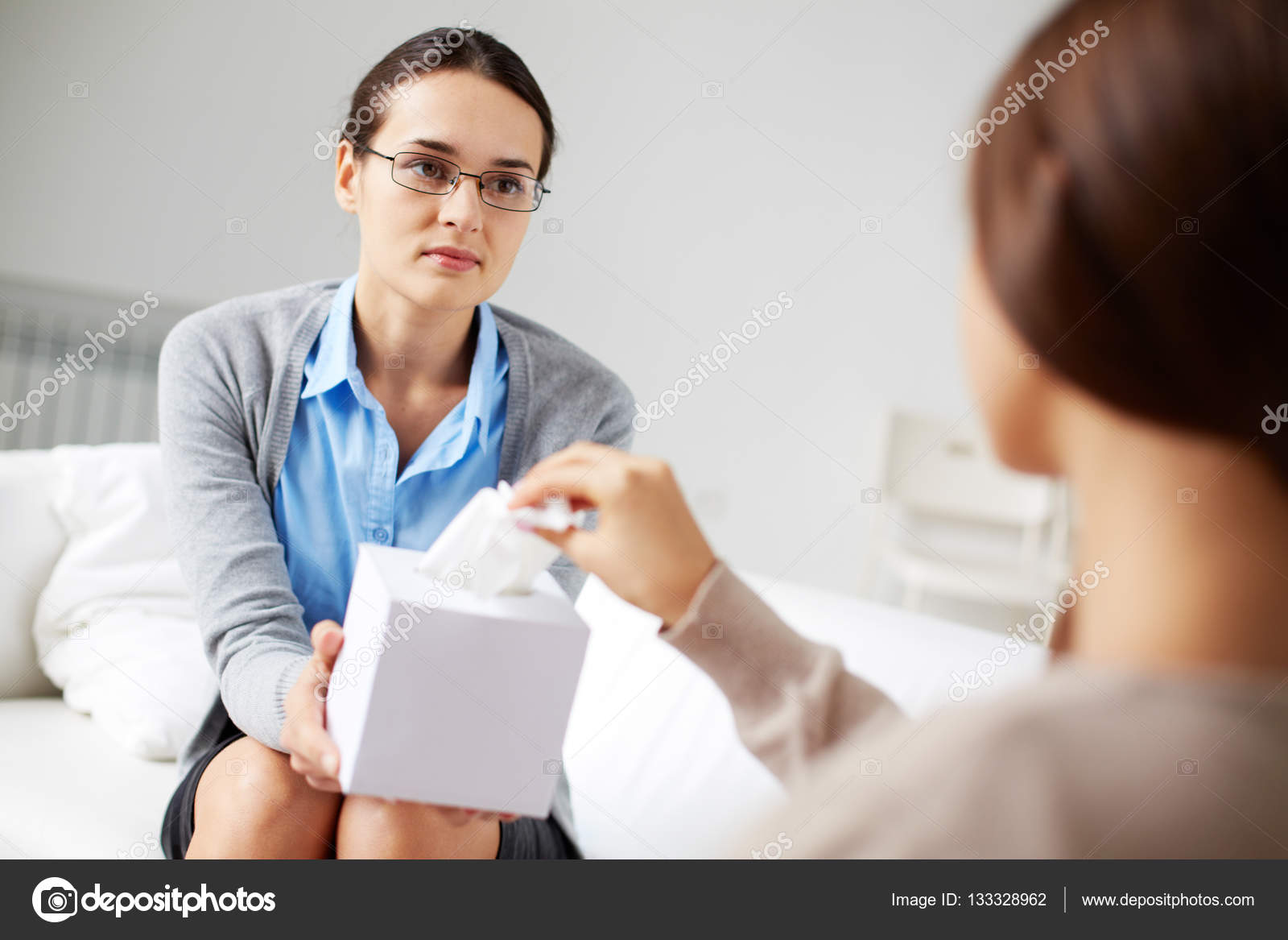 Psychologist offering her patient after session — Stock Photo