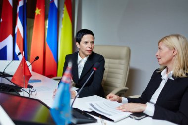 Kendine güvenen Temsilciler iletişim