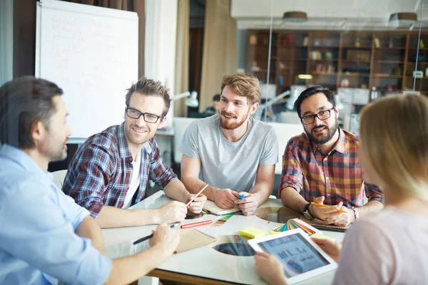 Diskussion kreativer Ideen — Stockfoto