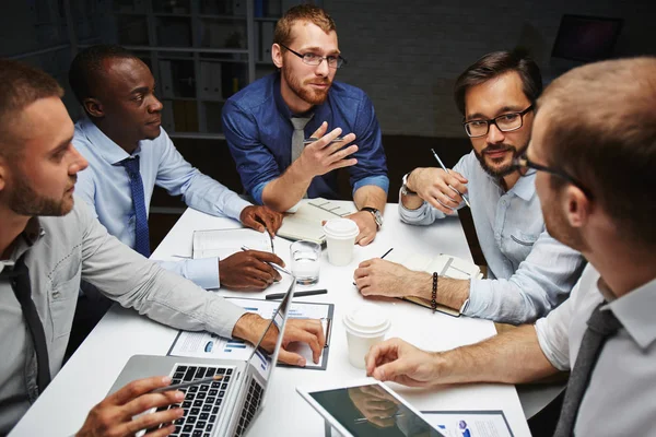 La gente de negocios tiene reunión —  Fotos de Stock