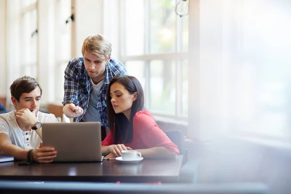 Gruppe von Finanzmanagern — Stockfoto