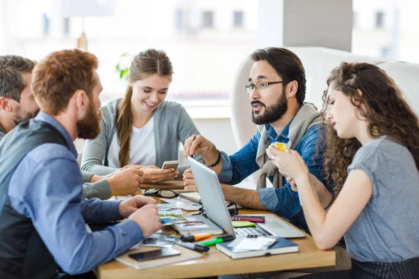 Hablando de diseñadores — Foto de Stock