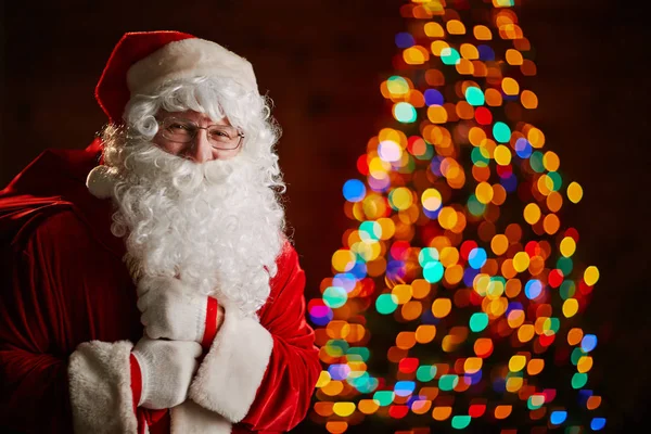 Felice Babbo Natale con sacco di regali — Foto Stock