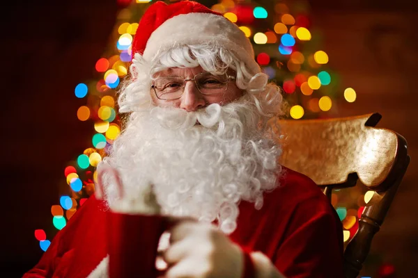 Babbo Natale in costume tradizionale — Foto Stock