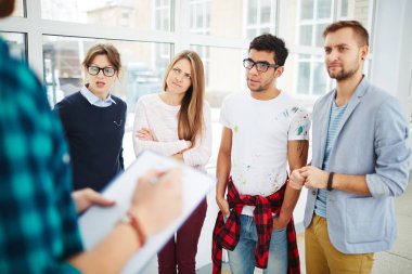 Memnun öğrenciler kendi grup arkadaşı arıyorum 