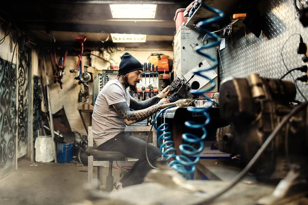 Reparación de motor de bicicleta — Foto de Stock