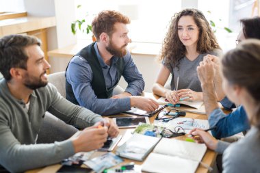 konuşmayı gençler