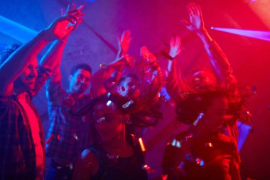 Mutlu arkadaş doğum günü partisi 