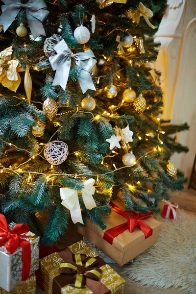Navidad thee y regalos — Foto de Stock