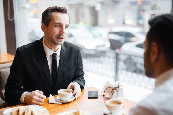 Zakenman interactie met partne — Stockfoto