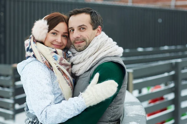 Casal se divertindo — Fotografia de Stock