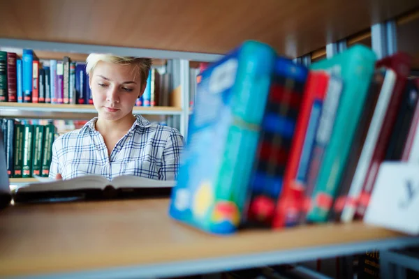 University student in library Royalty Free Stock Images