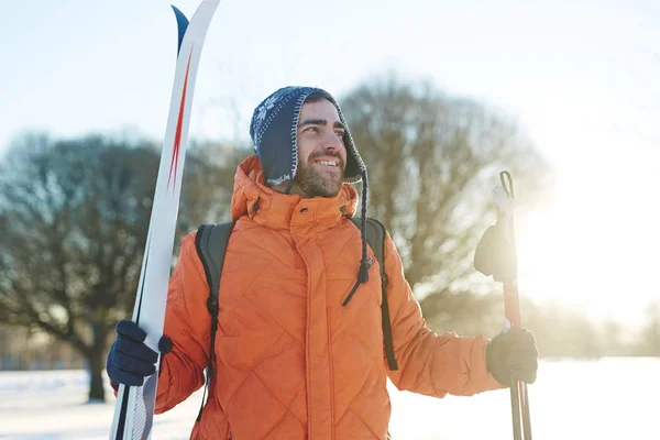 Skier in winter forest — Stock Photo, Image