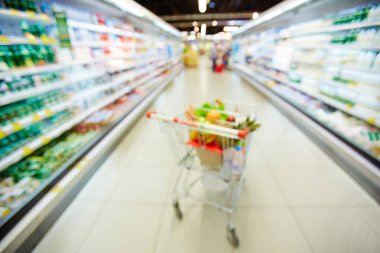 alışveriş arabası şişe tam