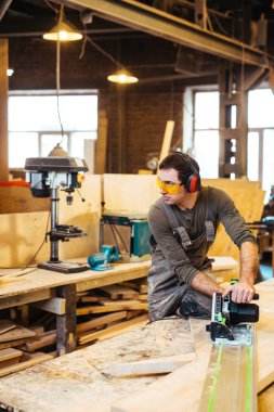 güç aracı kullanarak ustası