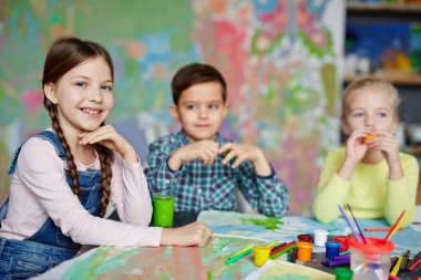 İlköğretim Okulu çocuklarda