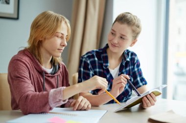 kız arkadaş noktaları açıklayan 