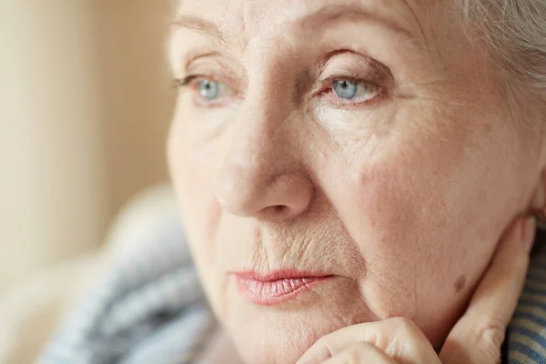 Shot of wrinkled retired woman — Stock Photo, Image