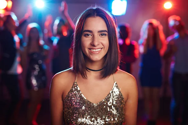 Bella ragazza nel club — Foto Stock