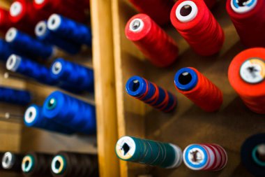 Konu makaralar üzerinde topluluğu