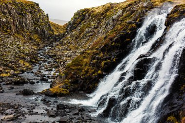 Taş yıkama su Streams
