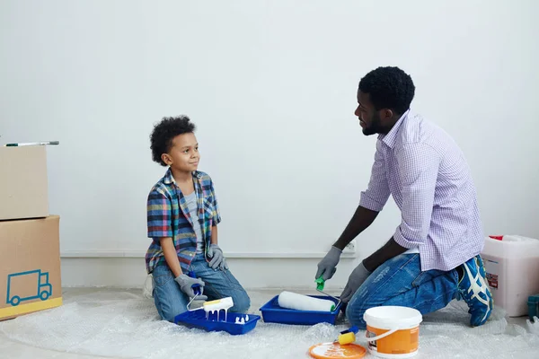 Baba ve oğul gidiş duvar boya için