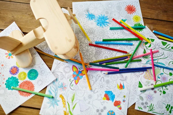 Coloring books and pencils — Stock Photo, Image