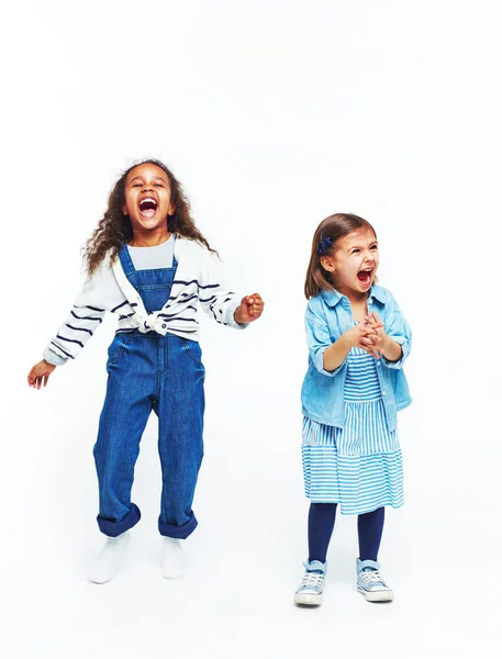 Kleine meisjes schreeuwen — Stockfoto