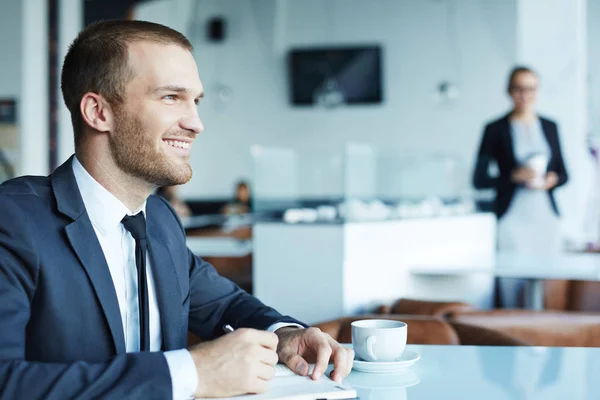 Joven hombre de negocios guapo — Foto de Stock