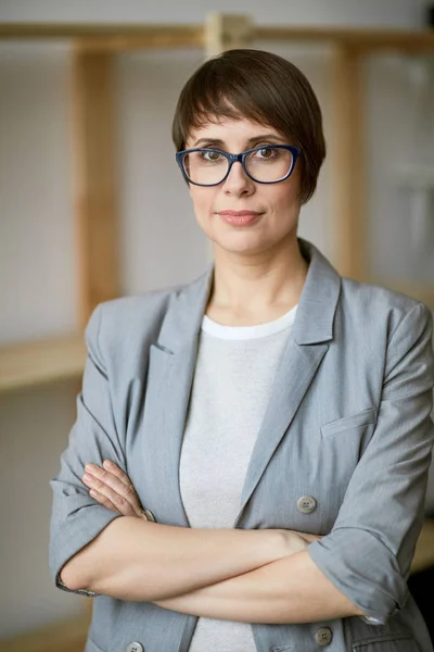 Young successful businesswoman — Stock Photo, Image